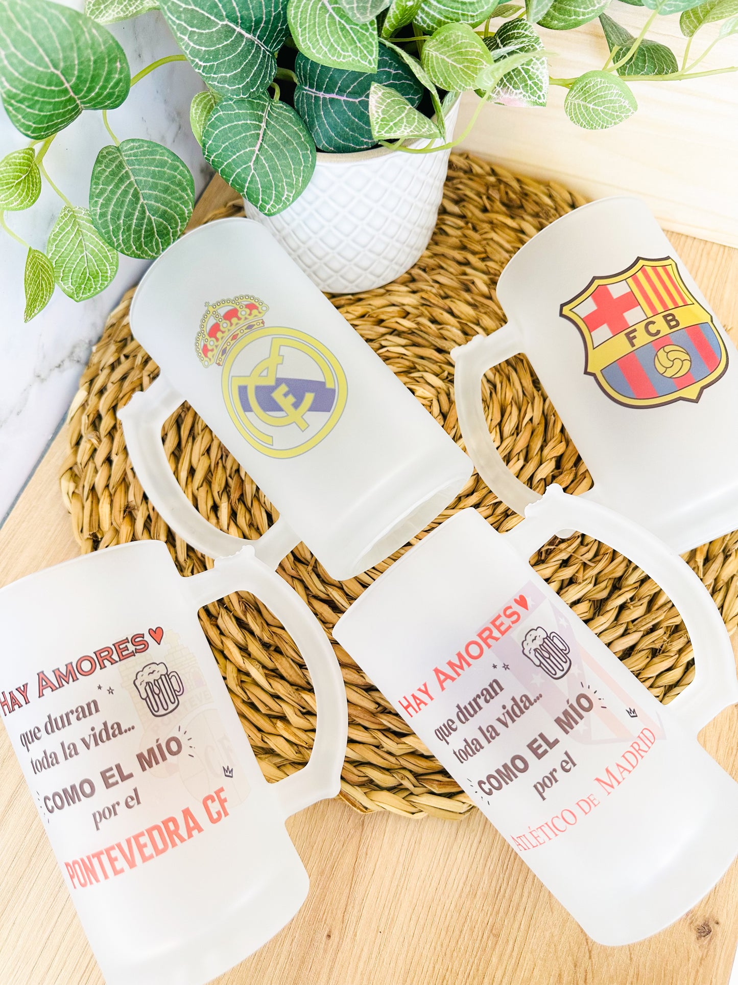 🍺Jarra+Escudo+Nombre+ Envío→ 19,95 €⚽