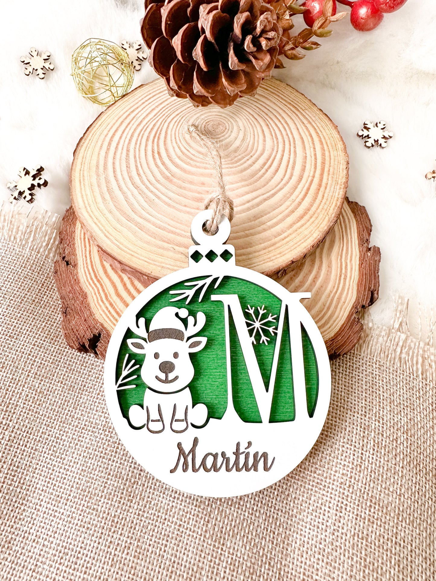 Adorno Bola de Navidad en madera con Inicial y Nombre