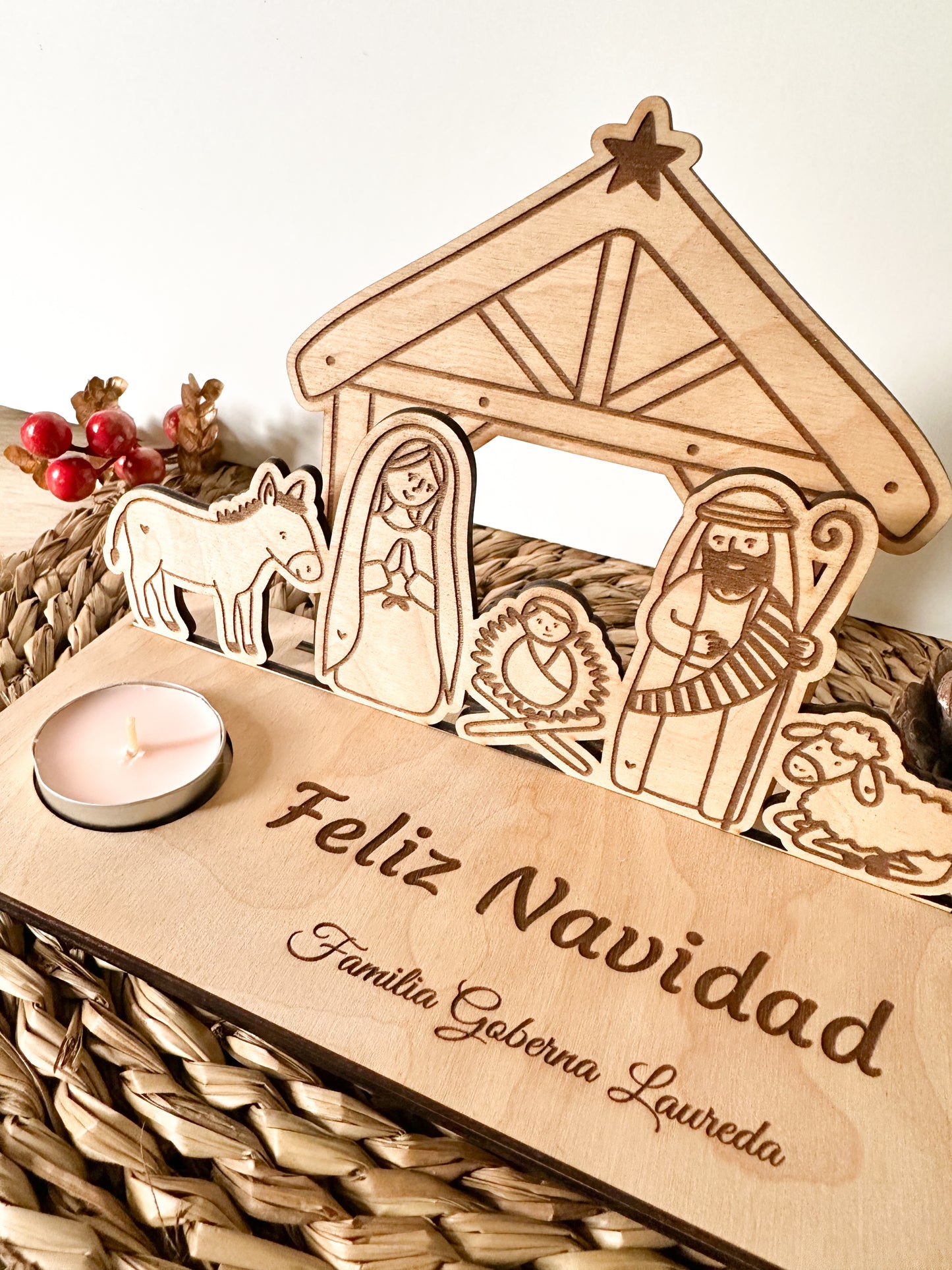 Pesebre de Madera con vela