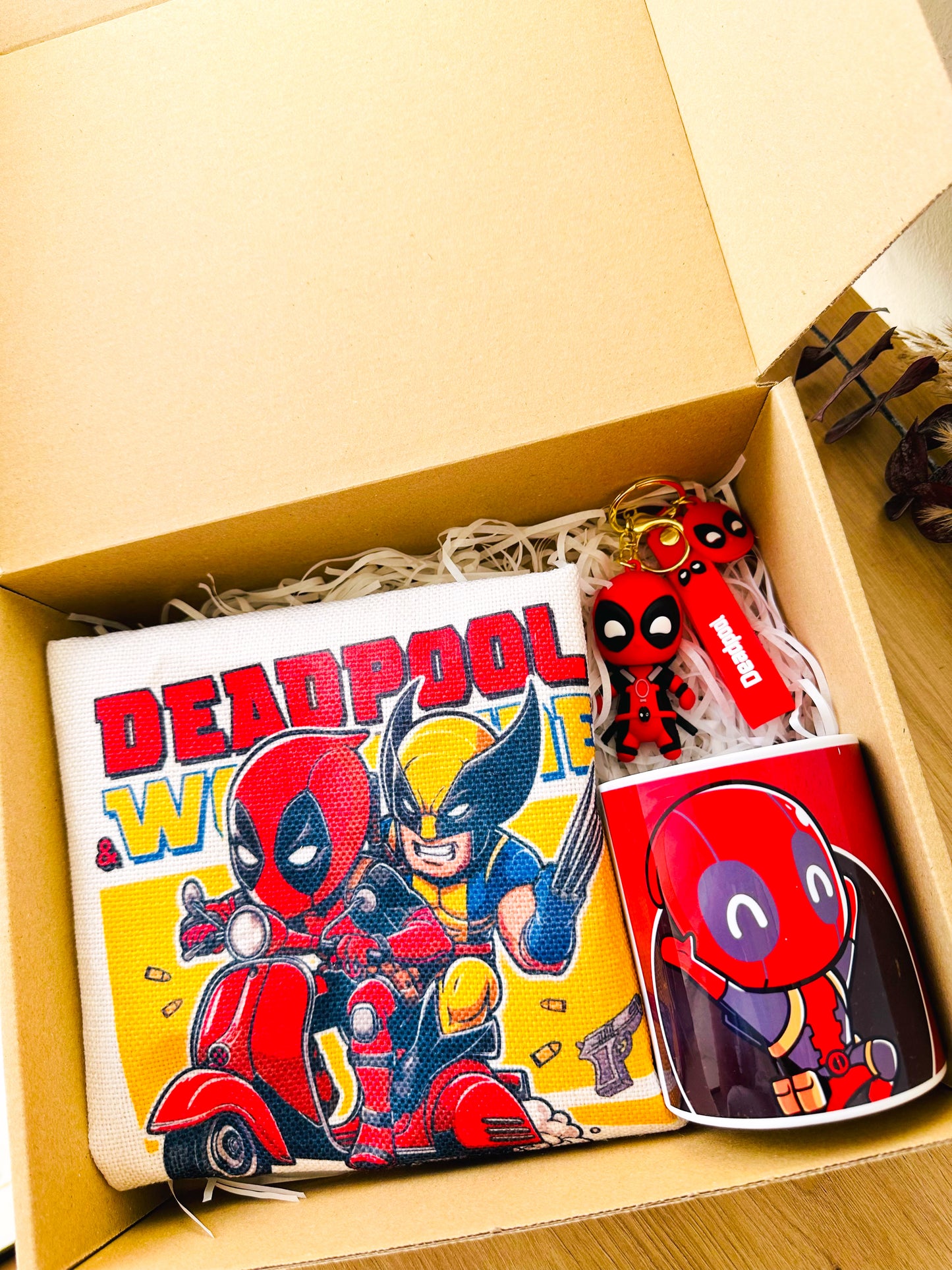 "Juntos somos imparables" Deadpool & Lobezno