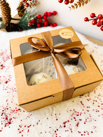 Pack 4 bolas "Nuestra Primera Navidad Juntos"