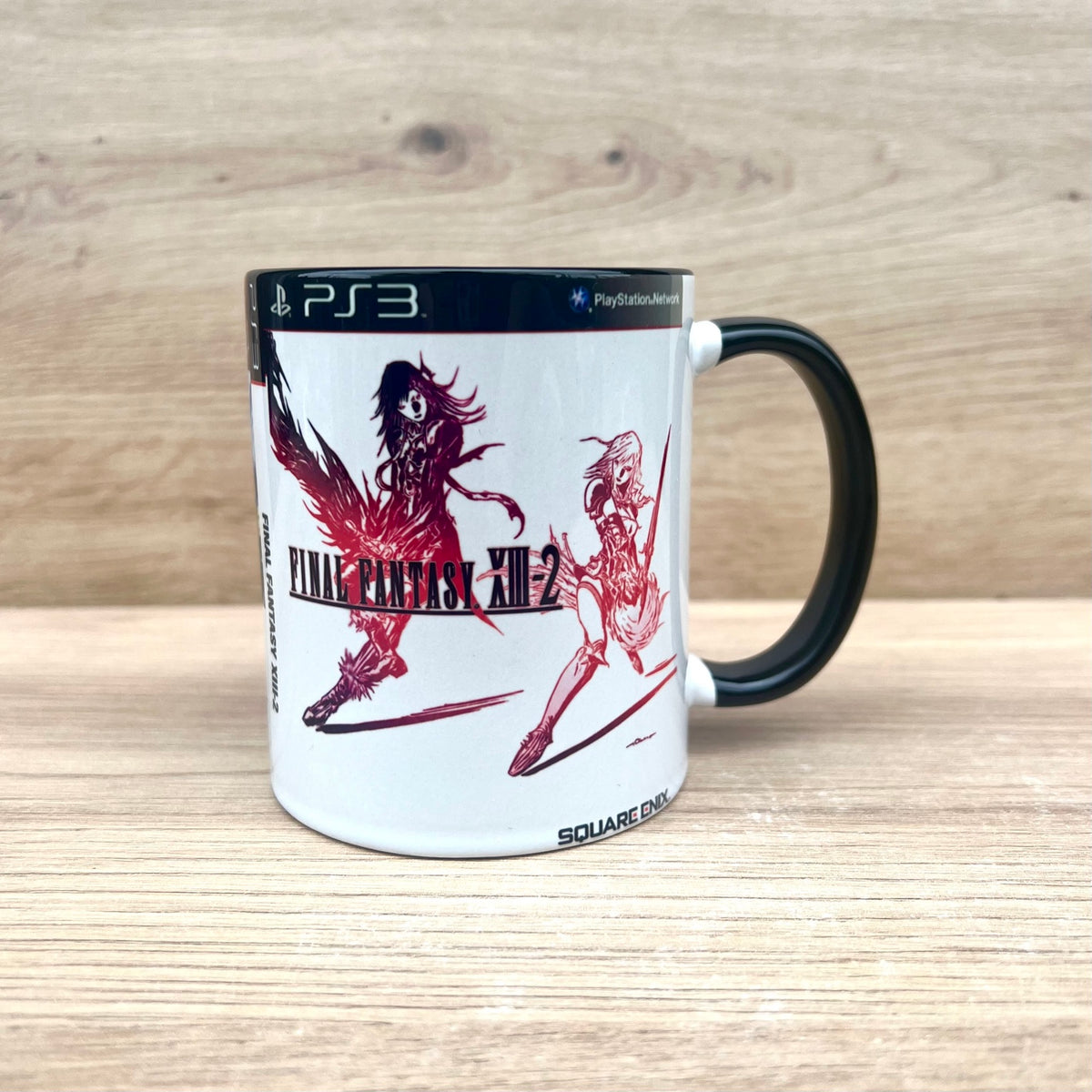 Taza Final Fantasy XIII-2 para PS3, vista frontal