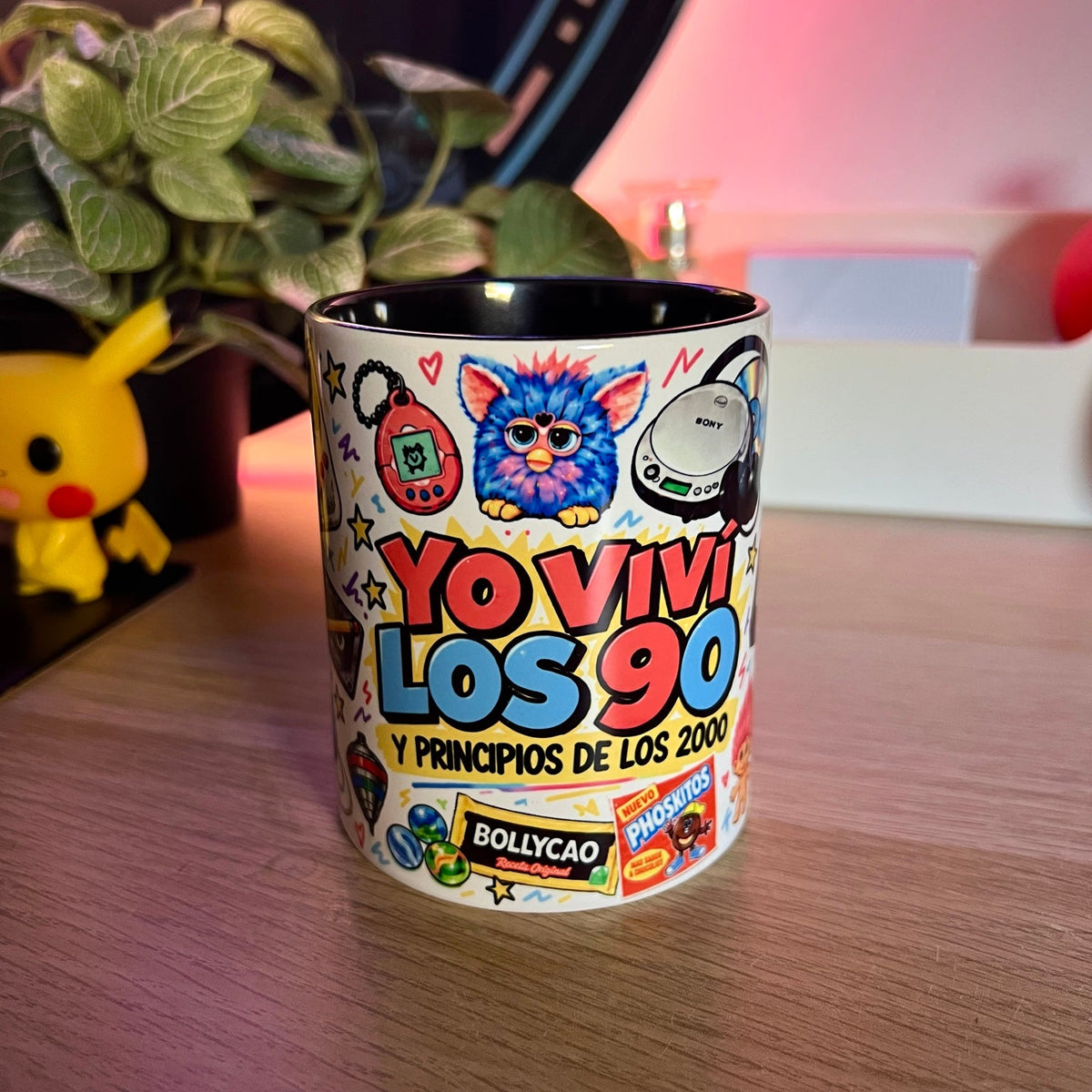 Taza Yo viví los 90: detalle del diseño 2