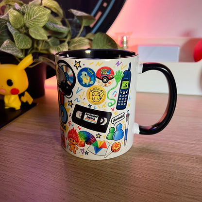 Taza Yo viví los 90: detalle del diseño 3