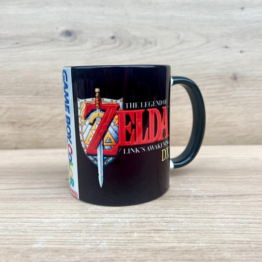 Taza The Legend of Zelda Link’s Awakening DX para Game Boy Color, carátula frontal